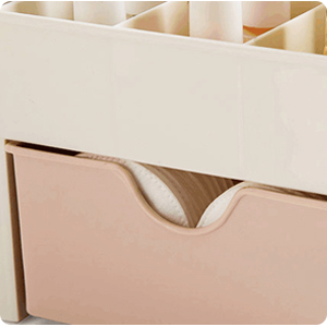 Mack up box organizer